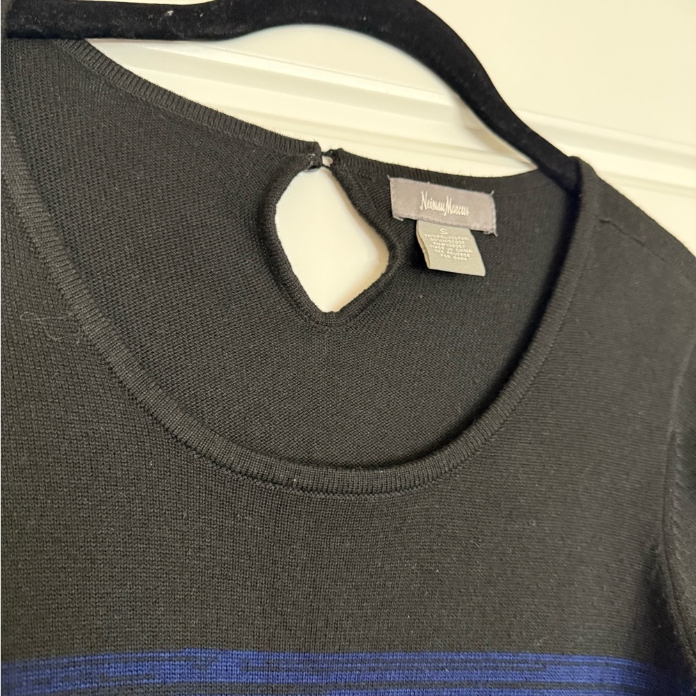 Neiman Marcus Black and Blue size small sweater dress - Picture 2 of 7